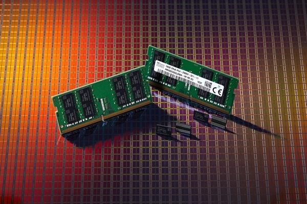 SK하이닉스 '2세대 10나노급(1y) DDR4 D램' (사진=SK하이닉스)