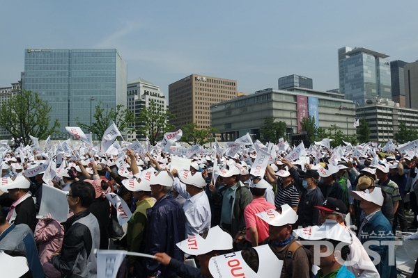 15일 오후 서울 종로구 광화문 광장에서 서울개인택시운종사업조합이 '불법 타다 끝장 집회'를 열었다. (사진=이별님 기자)