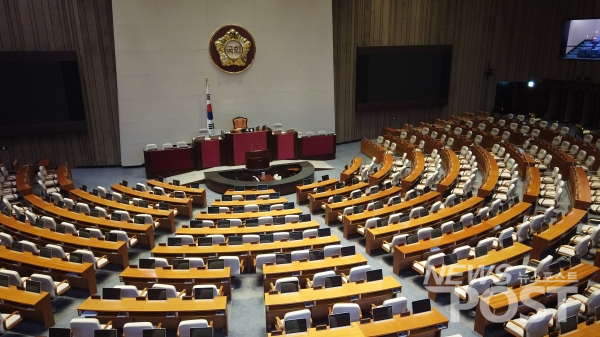 텅 비어있는 국회 본회의장. (사진=김혜선 기자)