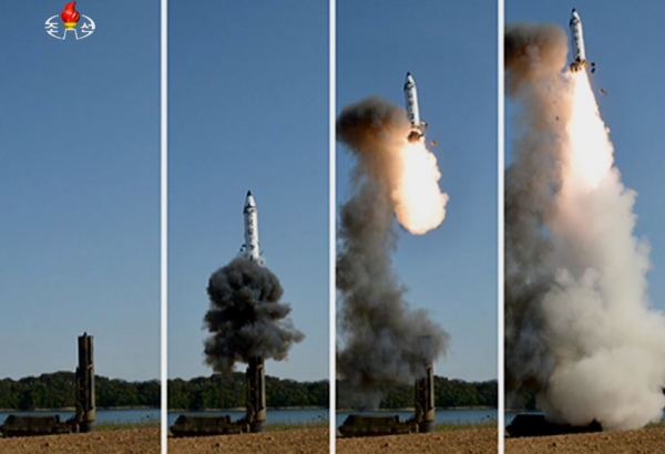 지난 2017년 5월 고체 연료 기반의 중장거리 탄도미사일 '북극성-2'형 최종시험 발사한 북한. (사진=조선중앙TV 캡쳐)