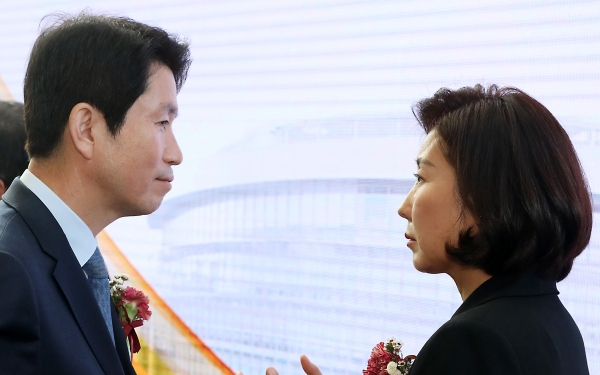 이인영 더불어민주당 원내대표(왼쪽)와 나경원 자유한국당 원내대표. (사진=뉴시스)