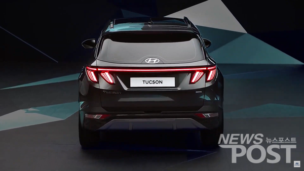 '더 올 뉴 투싼' 후면부. (사진=현대자동차 유튜브 라이브 갈무리)
