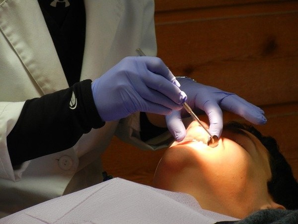 고 교수는 코로나19 시기에도 필요한 치과 치료는 적시에 받는 게 중요하다고 강조했다. (사진=픽사베이)