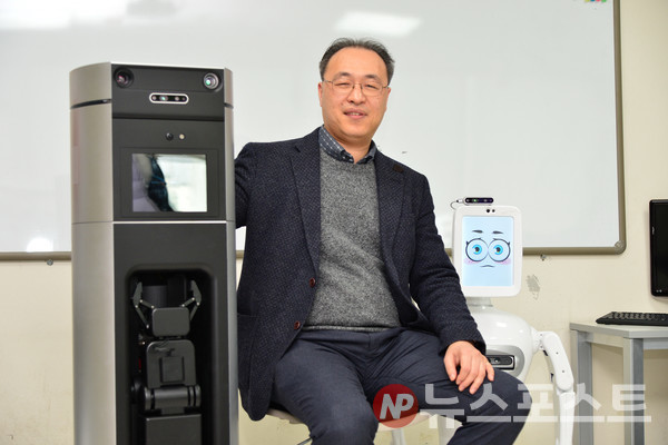 ​최종석 단장은 민간 로봇산업 발달에 앞서 국가 주도의 로봇기술이 필요하다고 강조했다. (사진=한국과힉기술연구원 제공)