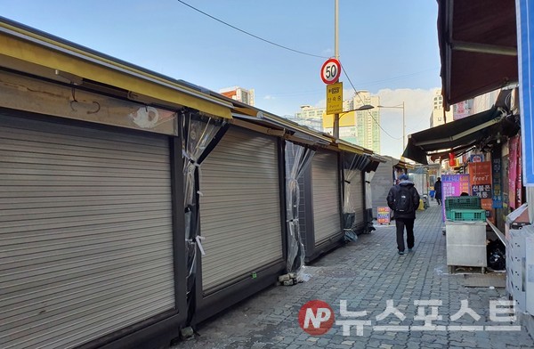 ‘거리 가게’ 특별 정비 시범사업이 완료된 흥인지문~동묘앞 거리 모습. (사진=뉴스포스트 이해리 기자)