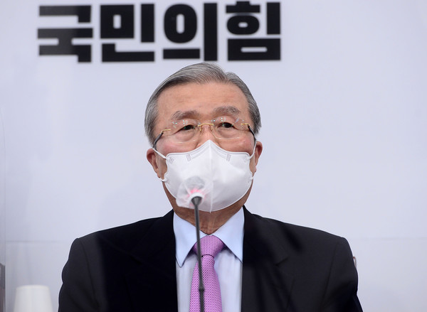 김종인 국민의힘 비상대책위원장이 18일 오전 서울 여의도 국회에서 열린 비상대책위원회의에서 발언하고 있다. (사진=공동취재사진)