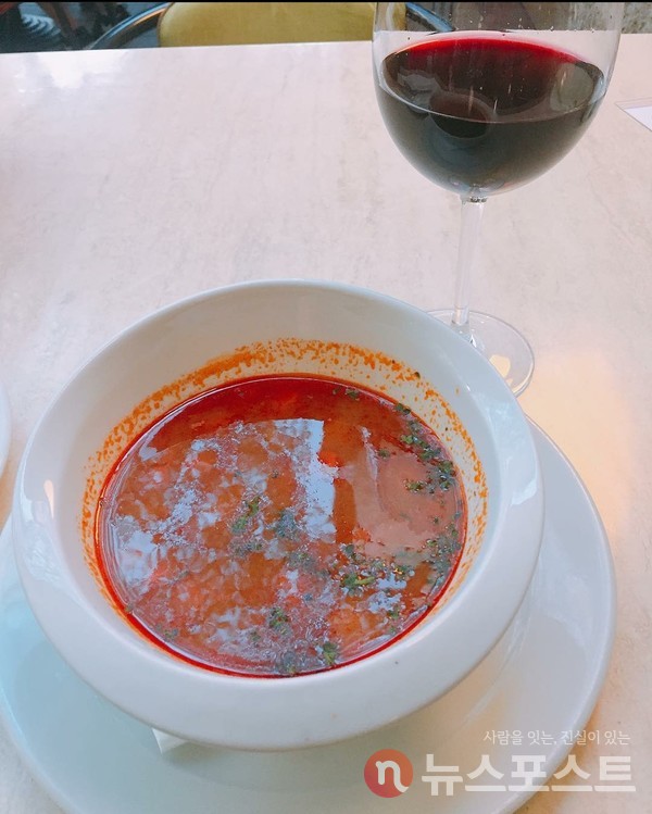 코로나19 확산으로 혼술하는 사람들이 늘어나고 있다(사진=뉴스포스트 홍여정 기자)