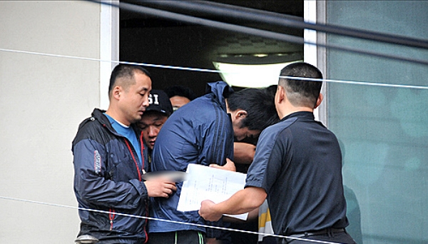 울산 자매 살인사건 범인 김홍일의 현장 검증 당시 모습. (사진=뉴시스)