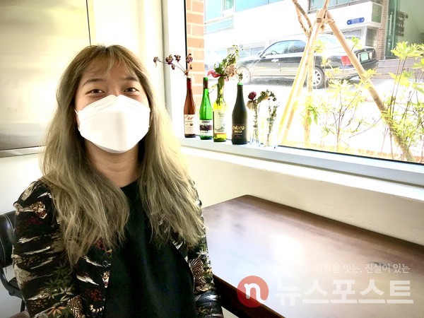 '달팽이집 연희'의 공용 공간에서 인터뷰에 응하는 지수 씨. (사진=뉴스포스트 이상진 기자)
