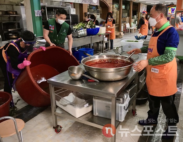 김동열 기관사는 자녀들이 주인공이 되기보다 생명과 인성을 살리는 일을 하기를 바란다고 전했다. (사진=뉴스포스트 이상진 기자)
