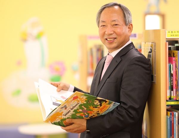 국립어린이청소년도서관 이신호 관장. (사진=국립어린이청소년도서관 제공)