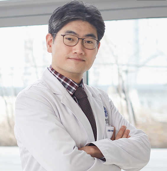 이희승 세브란스병원 소화기내과 교수는 흡연과 과도한 음주가 췌장암 발생에 영향을 준다고 설명했다. (사진=세브란스병원 제공)