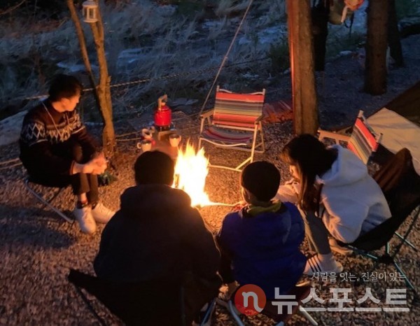 캠핑을 즐기는 이 씨의 가족들(사진=이설아 대표 제공)