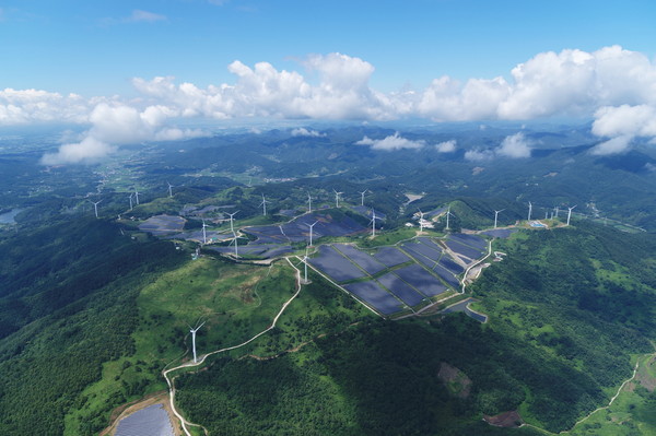 지난해 7월 LS ELECTRIC이 구축한 국내 최대 94MW급 영암태양광발전소 전경. (사진=LS그룹)