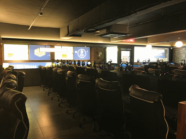 PC카페 좌석이 거의 비어있다. (사진=뉴스포스트 이상진 기자)