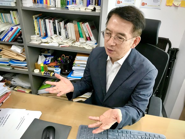 이 교수는 한국은행의 기준금리 인상을 고육지책이었다고 분석했다. (사진=뉴스포스트 이상진 기자)