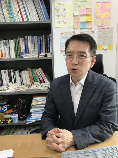 합리적인 기준의 방역 대책을 주문한 이정희 교수. (사진=뉴스포스트 이상진 기자)