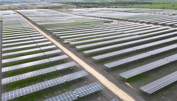 한화큐셀 건설한 미국 텍사스주 168MW 규모 태양광 발전소. (사진=한화그룹 제공)