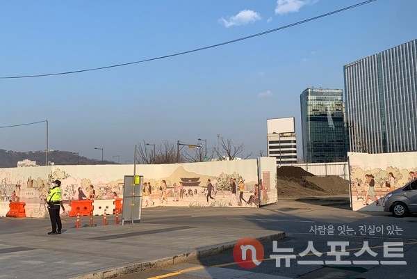 7일 서울 종로구 광화문 광장에서 재구조화 사업이 진행되고 있다. (사진=뉴스포스트 이별님 기자)