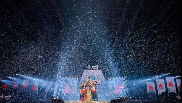 ‘CFS 2021 그랜드 파이널’ 대회에서 중국의 올게이머즈(AG)가 우승을 차지했다. (사진=스마일게이트)