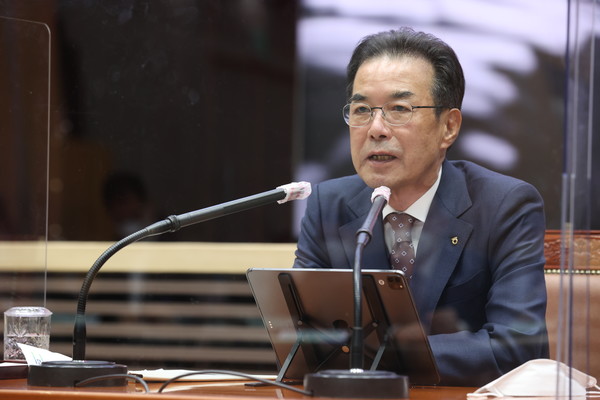 이성희 농협중앙회장이 26일 서울 중구 농협중앙회 본관에서 열린 '2022년 1/4분기 종합경영분석회의'를 주관하고 있다. (사진=농협중앙회)