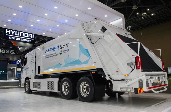 현대차그룹이 H2 MEET 2023에서 선보이는 수소전기트럭 청소차. (사진=현대자동차그룹)