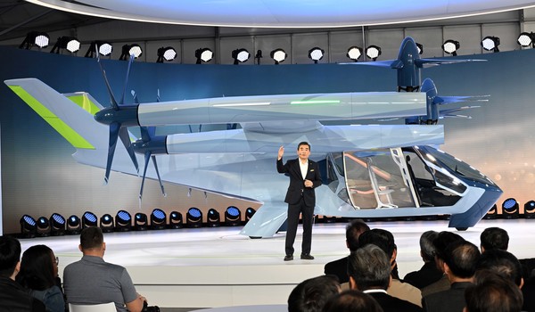 S-A2 기체에 대해 설명하는 현대차·기아 AAM본부장 겸 슈퍼널 CEO 신재원 사장. (사진=현대자동차그룹)