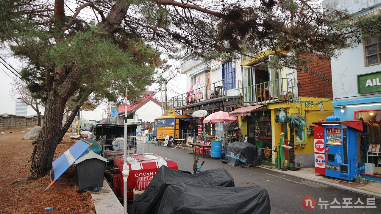 한양도성 낙산 구간 정상 부근의 이화동. (사진=뉴스포스트 강대호 기자)