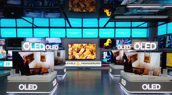 독일 베를린 자툰 매장에 마련된 OLED TV 공용 전시존의 모습. (사진=LG디스플레이)