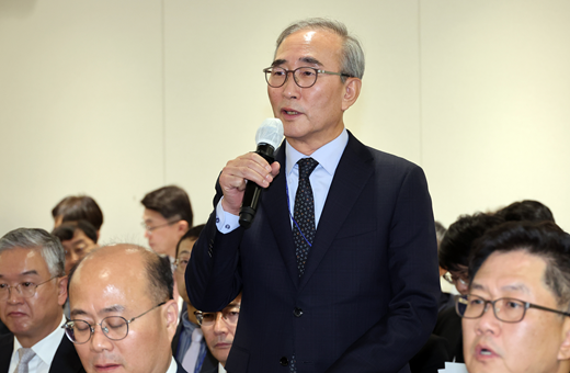 지난 10월 8일 세종시 정부세종청사에서 열린 국회 과학기술정보방송통신위원회의 과학기술정보통신부에 대한 국정감사에서 김영섭 KT 대표이사가 의원 질의에 답변하고 있다. (사진=뉴시스)