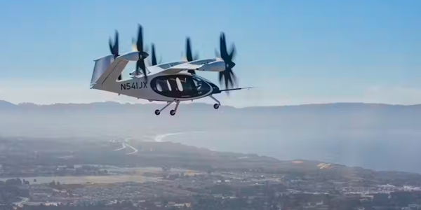  미국 캘리포니아주 마리나 상공을 비행하고 있는 조비에비에이션의 두 번째 UAM 기체 모델 N54IJX의 시제품. (사진=조비에비에이션)