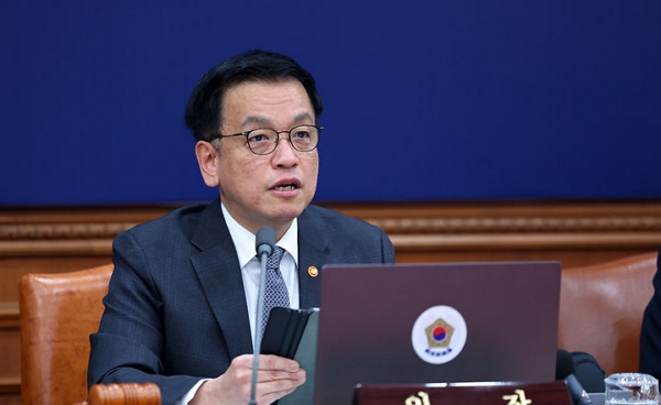 11일 최상목 대통령 권한대행은 서울 종로구 정부서울청사에서 열린 국무회의에서 발언하고 있다. (사진=뉴시스)