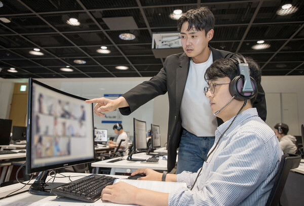 2024년 10월 삼성전자 인재개발원(경기도 용인)에서 삼성전자 감독관이 삼성직무적성검사(GSAT) 응시자를 대상으로 예비 소집을 진행하는 모습. (사진=삼성전자)