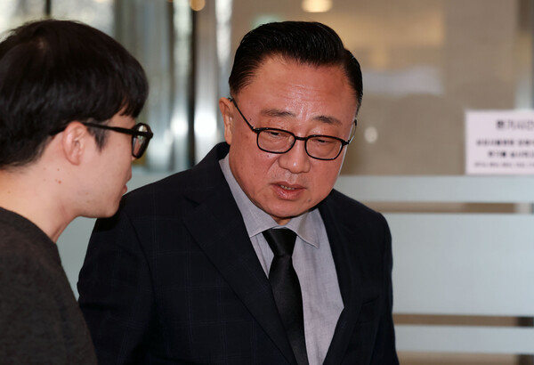 고동진 국민의힘 의원이 25일 서울 강남구 삼성서울병원 장례식장에 마련된 한종희 삼성전자 대표이사 부회장의 빈소를 방문하고 있다. (사진=뉴시스)