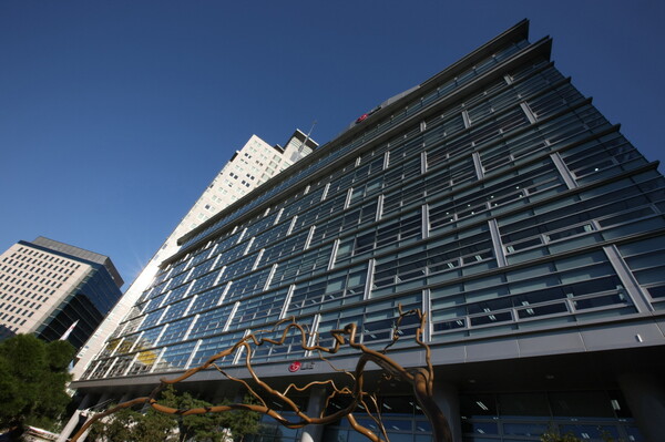 LG생활건강 LG광화문빌딩 전경 (사진=LG생활건강)