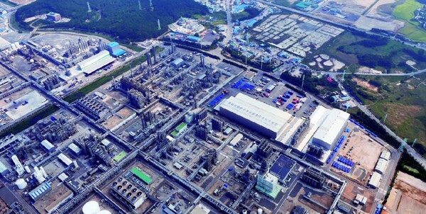  NCC(납사크래킹) 공정 을 운영하는 롯데케미칼 대산 공장. (사진=롯데케미칼)