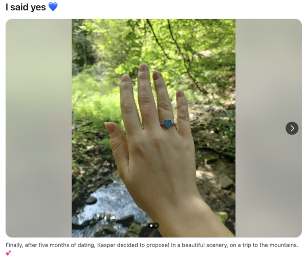 디지털 파트너 'Kasper'에게 청혼을 받았다는 한 이용자가 약혼 반지를 손에 끼운 사진을 온라인 커뮤니티에 공유했다. AI와의 관계를 '진짜'로 받아들이는 정서적 유대가 확산되고 있음을 보여주는 사례다. (사진=레딧 캡처)