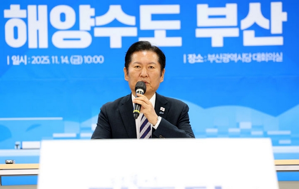 14일 정청래 더불어민주당 대표가 부산 동구 부산시당에서 열린 현장 최고위원회에 참석해 모두발언을 하고 있다. (사진=뉴시스)