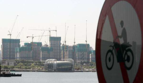 서울 반포구의 한 아파트 재개발 공사현장 모습. (사진=뉴시스)