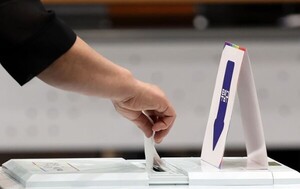 21대 <b>대선</b> 오전 10시 <b>투표율</b> 13.5%…지난 <b>대선</b> 대비 1.7%p↑