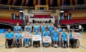 코웨이 블루휠스, 제주 국제휠체어농구대회 우승 - 뉴스 썸네일 이미지
